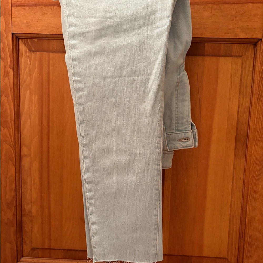 Old Navy Pale Blue Straight-Leg Women's Jeans - Picture 4 of 4